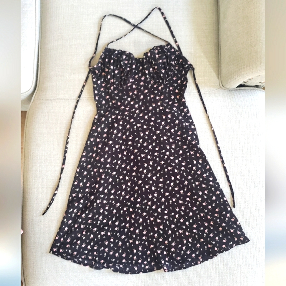 XS Romwe Floral Strappy Backless Summer Dress